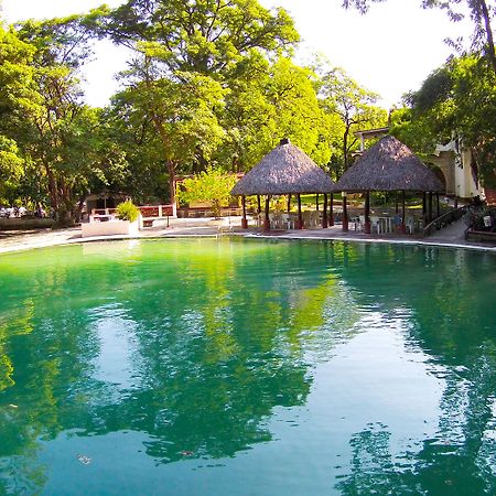 Hotel Spa Taninul 로스푸엔테스 외부 사진